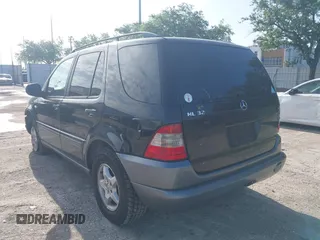 1999 Mercedes-Benz M 320/430/500 с VIN 4JGAB54E6XA143097, выставлен на аукционе IAAI как лот 42005462 с пробегом 194 260 миль миль и . История ставок и продаж доступна на DreamBid. Изображение 3.
