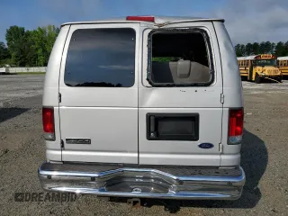 2010 Ford Econoline Passenger XL с VIN 1FBNE3BL2ADA55175, выставлен на аукционе Copart как лот 58540605 с пробегом 111 175 миль миль и Списание • Salvage title. История ставок и продаж доступна на DreamBid. Изображение 6.