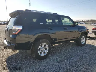 2022 Toyota 4Runner SR5 Premium with VIN JTENU5JR1N6040303, listed as a Copart auction lot 44389705 with 34,263 mi miles and Salvage Title. Bid and sale history available at carsss.com. Image 3.