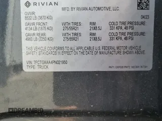 2023 Rivian R1T Adventure z VIN 7FCTGAAA4PN021950, wystawiony jako Copart lot #57800485 z przebiegiem 2 480 mil mil oraz Szkoda całkowita • Salvage title. Historia ofert i sprzedaży dostępna na DreamBid. Obrazek 13.