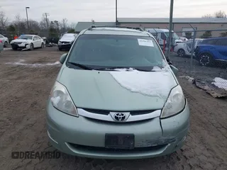 2006 Toyota Sienna XLE with VIN 5TDZA22C76S568016, listed as a IAAI auction lot 41391293 with 192,339 mi miles. Bid and sale history available at carsss.com. Image 12.
