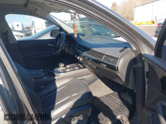 2017 Audi Q7 Premium Plus with VIN WA1LAAF79HD004342, listed as a IAAI auction lot 41492021 with 128,403 mi miles. Bid and sale history available at carsss.com. Image 5.