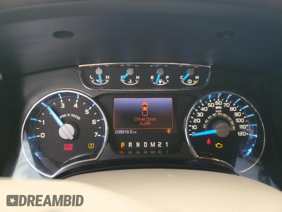 2013 Ford F-150 XL with VIN 1FTFW1CT0DKD02029, listed as a Copart auction lot 52095425 with 208,819 mi miles and Clean Title. Bid and sale history available at carsss.com. Image 9.