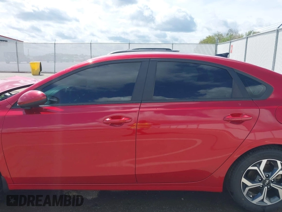 2021 Kia Forte LXS с VIN 3KPF24AD4ME288907, выставлен на аукционе IAAI как лот 42084081 с пробегом 47 786 миль миль и . История ставок и продаж доступна на DreamBid. Изображение 15.
