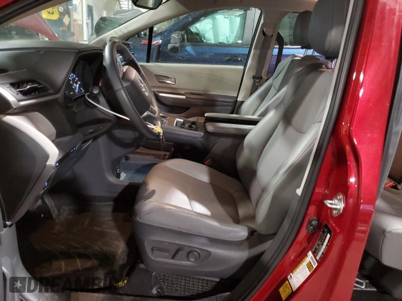 2021 Toyota Sienna XLE with VIN 5TDJRKEC2MS068568, listed as a Copart auction lot 47286955 with 2,523 mi miles and Salvage title. Bid and sale history available at DreamBid. Image 7.