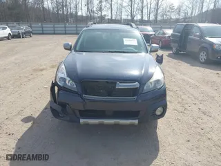 2014 Subaru Outback 2.5i Limited with VIN 4S4BRCPC3E3243402, listed as a IAAI auction lot 41629916 with 202,288 mi miles. Bid and sale history available at carsss.com. Image 6.