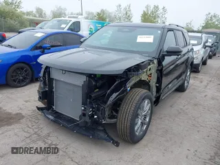 2025 Ford Explorer with VIN 1FMUK8HHXSGA09590, listed as a IAAI auction lot 42193003 with 1,494 mi miles and . Bid and sale history available at DreamBid. Image 6.