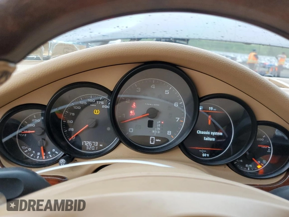 2012 Porsche Panamera S z VIN WP0AB2A70CL060028, wystawiony jako Copart lot #55643795 z przebiegiem 172 673 mil mil oraz Tytuł czysty. Historia ofert i sprzedaży dostępna na DreamBid. Obrazek 9.