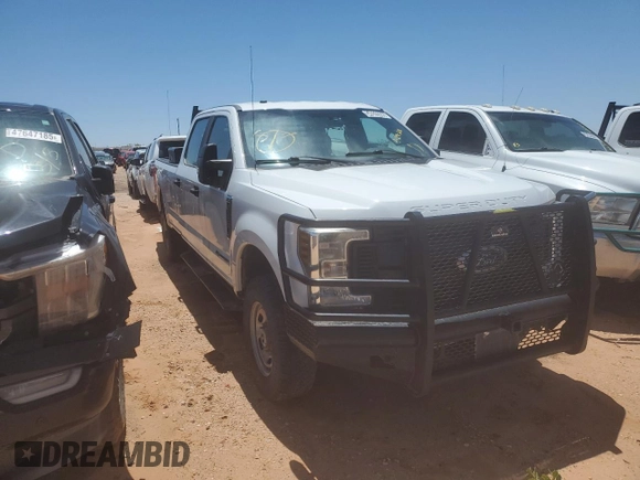 2018 Ford F-350 XL with VIN 1FT8W3BT5JEB89050, listed as a Copart auction lot 54020355 with 150,621 mi miles and Clean Title. Bid and sale history available at DreamBid. Image 4.