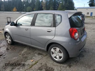 2009 Pontiac G3 z VIN KL2TD66E39B647536, wystawiony jako Copart lot #76592784 z przebiegiem 123 818 mil mil oraz Szkody całkowita. Historia ofert i sprzedaży dostępna na DreamBid. Obrazek 2.