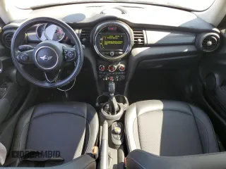 2018 MINI Hardtop Cooper with VIN WMWXP5C54J2G64015, listed as a Copart auction lot 61866865 with 32,927 mi miles and Salvage title. Bid and sale history available at DreamBid. Image 8.