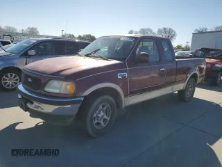 1997 Ford F-150 XL z VIN 1FTEX17L0VND09775, wystawiony jako Copart lot #48262635 z przebiegiem 276 286 mil mil oraz Szkoda całkowita • Salvage title. Historia ofert i sprzedaży dostępna na DreamBid. Obrazek 1.