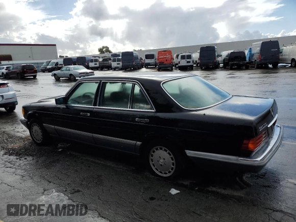 1987 Mercedes-Benz 560 with VIN WDBCA39D4HA360359, listed as a Copart auction lot 80772324 with 203,669 mi miles and Clean Title. Bid and sale history available at DreamBid. Image 2.