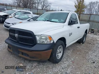 2019 Ram 1500 Tradesman z VIN 3C6JR6DG2KG705859, wystawiony jako IAAI lot #41716700 z przebiegiem 128 721 mil mil oraz . Historia ofert i sprzedaży dostępna na DreamBid. Obrazek 16.