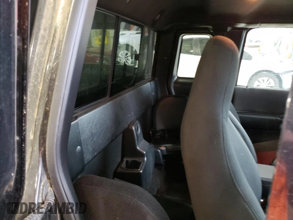 2003 Ford Ranger XL Fleet с VIN 1FTZR45E73TA49868, выставлен на аукционе Copart как лот 58025275 с пробегом 129 772 миль миль и Чистый • Clean title. История ставок и продаж доступна на DreamBid. Изображение 10.