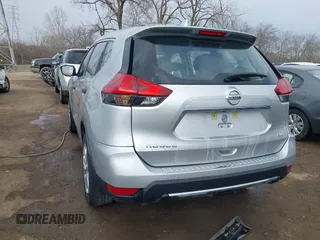 2018 Nissan Rogue SV with VIN KNMAT2MV2JP506306, listed as a IAAI auction lot 41705915 with 141,406 mi miles and . Bid and sale history available at DreamBid. Image 3.