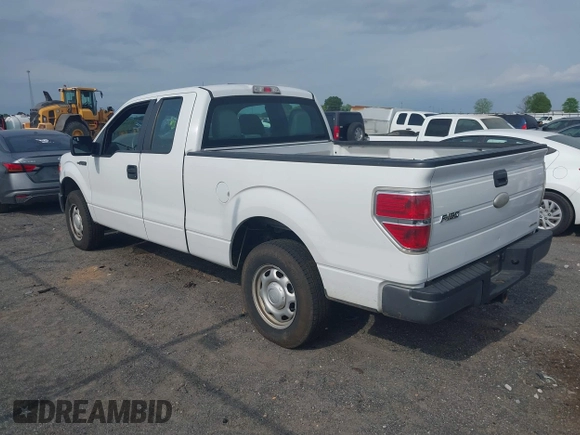 2011 Ford F-150 XL z VIN 1FTEX1CM3BFC22991, wystawiony jako IAAI lot #42134038 z przebiegiem 303 095 mil mil oraz . Historia ofert i sprzedaży dostępna na DreamBid. Obrazek 3.