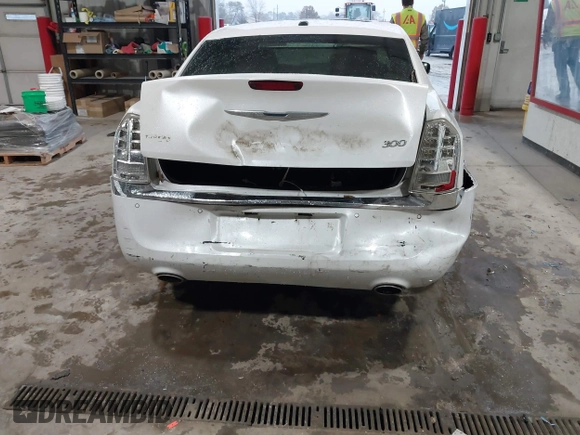2012 Chrysler 300 with VIN 2C3CCAET0CH188519, listed as a IAAI auction lot 40894686 with 101,980 mi miles. Bid and sale history available at carsss.com. Image 18.