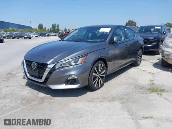 2022 Nissan Altima 2.5 SR with VIN 1N4BL4CV4NN385996, listed as a IAAI auction lot 42151627 with 47,395 mi miles. Bid and sale history available at carsss.com. Image 17.