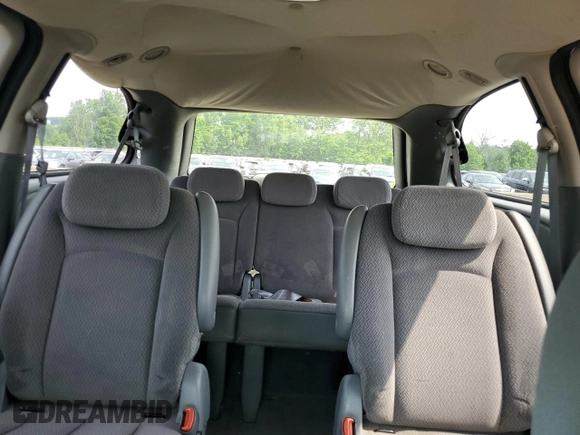 2007 Chrysler Town & Country LX z VIN 2A4GP44RX7R235204, wystawiony jako Copart lot #60727205 z przebiegiem 102 970 mil mil oraz Czysty tytuł • Clean title. Historia ofert i sprzedaży dostępna na DreamBid. Obrazek 10.