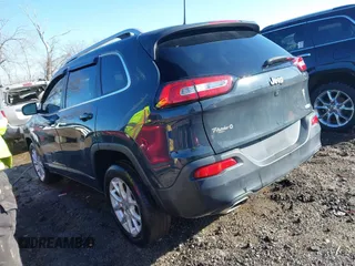 2018 Jeep Cherokee Latitude Plus with VIN 1C4PJLLX4JD584841, listed as a IAAI auction lot 41748249 with 74,203 mi miles. Bid and sale history available at carsss.com. Image 3.