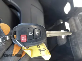 2018 Toyota Tundra 2WD SR5 with VIN 5TFEM5F14JX133862, listed as a IAAI auction lot 41664452 with 91,687 mi miles. Bid and sale history available at carsss.com. Image 11.