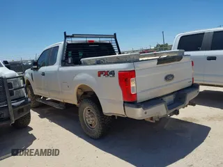2017 Ford F-250 XLT с VIN 1FT7X2B64HED35283, выставлен на аукционе IAAI как лот 42292819 с пробегом 241 343 миль миль и . История ставок и продаж доступна на DreamBid. Изображение 14.
