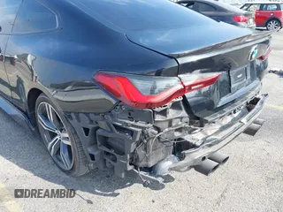 2021 BMW M4 Competition z VIN WBS33AZ01MCH15687, wystawiony jako IAAI lot #42040926 z przebiegiem 44 759 mil mil oraz . Historia ofert i sprzedaży dostępna na DreamBid. Obrazek 6.
