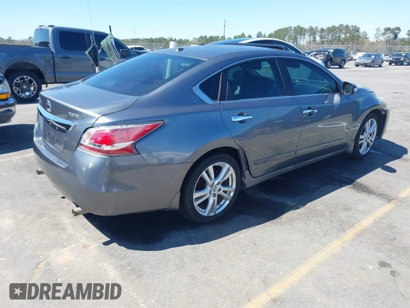 2015 Nissan Altima SL with VIN 1N4BL3AP8FC147080, listed as a IAAI auction lot 41816106 with 236,157 mi miles and . Bid and sale history available at carsss.com. Image 4.