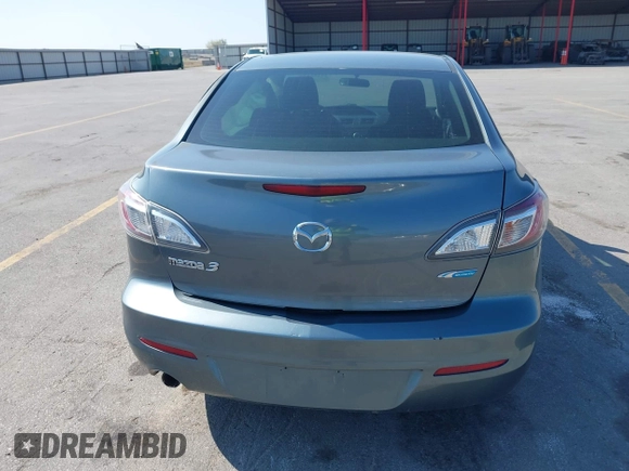 2012 Mazda 3 i Touring z VIN JM1BL1V73C1695634, wystawiony jako IAAI lot #42223477 z przebiegiem 138 302 mil mil oraz . Historia ofert i sprzedaży dostępna na DreamBid. Obrazek 16.