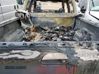 2004 Ford F-350 XL z VIN 1FTSW31P74EB47011, wystawiony jako Copart lot #55512125 z przebiegiem Nie podano mil oraz Nie do naprawy • Non repairable. Historia ofert i sprzedaży dostępna na DreamBid. Obrazek 10.