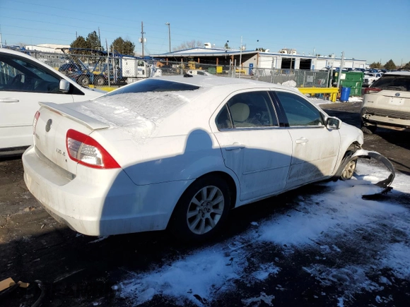 2007 Mercury Milan z VIN 3MEHM01157R637005, wystawiony jako Copart lot #88439165 z przebiegiem 170 741 mil mil oraz Szkody całkowita. Historia ofert i sprzedaży dostępna na DreamBid. Obrazek 3.