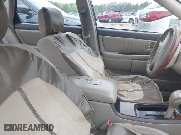 2000 Toyota Avalon XL with VIN 4T1BF28B4YU013827, listed as a IAAI auction lot 41973590 with 322,260 mi miles and . Bid and sale history available at DreamBid. Image 5.