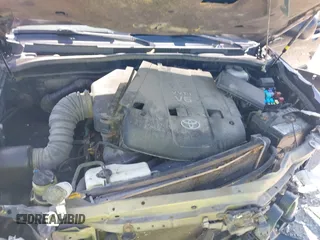 2006 Toyota 4Runner SR5 z VIN JTEZU14R168057081, wystawiony jako IAAI lot #42220634 z przebiegiem 224 022 mil mil oraz . Historia ofert i sprzedaży dostępna na DreamBid. Obrazek 10.