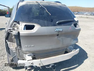 2017 Jeep Cherokee Sport with VIN 1C4PJMAB1HW584727, listed as a IAAI auction lot 42030824 with 147,527 mi miles and . Bid and sale history available at DreamBid. Image 6.