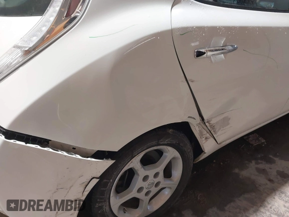 2015 Nissan LEAF SV with VIN 1N4AZ0CP4FC312192, listed as a IAAI auction lot 41557883 with 33,535 mi miles. Bid and sale history available at carsss.com. Image 12.