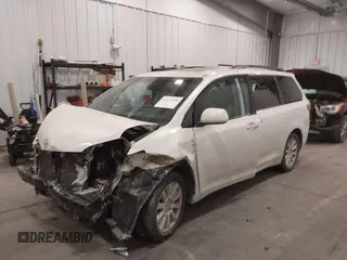 2017 Toyota Sienna XLE с VIN 5TDDZ3DC5HS162874, выставлен на аукционе IAAI как лот 41373496 с пробегом 108 043 миль миль и . История ставок и продаж доступна на DreamBid. Изображение 19.