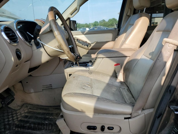 2008 Ford Explorer Eddie Bauer с VIN 1FMEU74818UA63529, выставлен на аукционе Copart как лот 57975305 с пробегом 385 243 миль миль и Списание • Salvage title. История ставок и продаж доступна на DreamBid. Изображение 7.