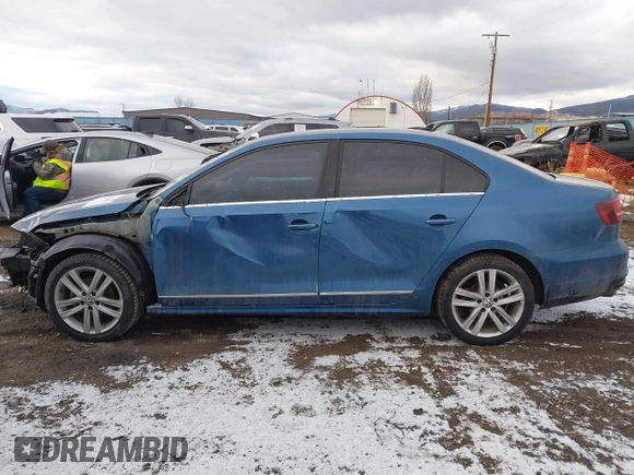 2017 Volkswagen Jetta SEL with VIN 3VWL17AJ6HM397343, listed as a IAAI auction lot 41038103 with 75,752 mi miles and . Bid and sale history available at DreamBid. Image 15.