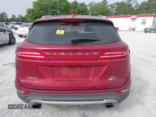 2015 Lincoln MKC z VIN 5LMCJ1A95FUJ08766, wystawiony jako IAAI lot #42105062 z przebiegiem 146 398 mil mil oraz . Historia ofert i sprzedaży dostępna na DreamBid. Obrazek 16.