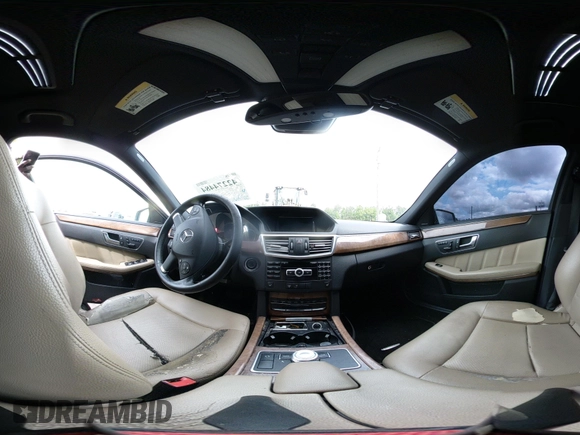 2012 Mercedes-Benz E 350 Luxury z VIN WDDHF8JB5CA601960, wystawiony jako IAAI lot #42274484 z przebiegiem 223 569 mil mil oraz . Historia ofert i sprzedaży dostępna na DreamBid. Obrazek 17.