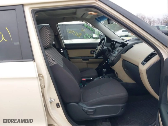 2013 Kia Soul + with VIN KNDJT2A69D7575284, listed as a IAAI auction lot 40777034 with 136,912 mi miles. Bid and sale history available at carsss.com. Image 5.