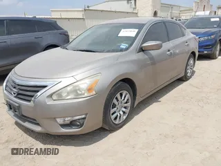 2015 Nissan Altima S with VIN 1N4AL3AP0FN341263, listed as a IAAI auction lot 42052040 with 137,546 mi miles and . Bid and sale history available at carsss.com. Image 2.
