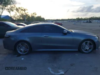 2018 Mercedes-Benz E 400 with VIN WDD1J6FB1JF021229, listed as a IAAI auction lot 42197884 with 72,011 mi miles and . Bid and sale history available at DreamBid. Image 13.