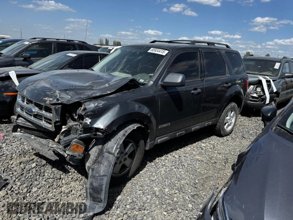 2008 Ford Escape XLS с VIN 1FMCU02Z08KB06103, выставлен на аукционе Copart как лот 60934415 с пробегом Не указан миль и Списание • Salvage title. История ставок и продаж доступна на DreamBid. Изображение 1.