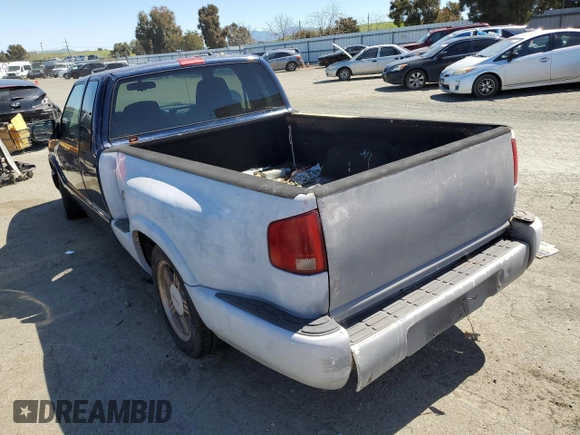 2000 GMC Sonoma SLS z VIN 1GTCS19W0Y8206050, wystawiony jako Copart lot #49122164 z przebiegiem 264 070 mil mil oraz Szkody całkowita. Historia ofert i sprzedaży dostępna na DreamBid. Obrazek 2.