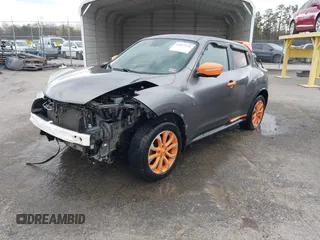 2015 Nissan Juke SL z VIN JN8AF5MV4FT550917, wystawiony jako IAAI lot #41857744 z przebiegiem 138 526 mil mil oraz . Historia ofert i sprzedaży dostępna na DreamBid. Obrazek 2.