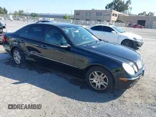 2006 Mercedes-Benz E 350 z VIN WDBUF56JX6A804739, wystawiony jako IAAI lot #42334250 z przebiegiem 145 310 mil mil oraz . Historia ofert i sprzedaży dostępna na DreamBid. Obrazek 1.