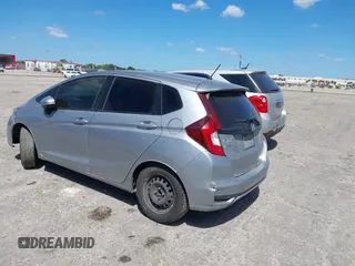 2020 Honda Fit LX z VIN 3HGGK5H44LM729036, wystawiony jako IAAI lot #41840623 z przebiegiem 134 277 mil mil oraz . Historia ofert i sprzedaży dostępna na DreamBid. Obrazek 3.