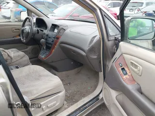 1999 Lexus RX 300 Luxury SUV with VIN JT6HF10U8X0027961, listed as a IAAI auction lot 41541961 with 246,095 mi miles. Bid and sale history available at carsss.com. Image 5.